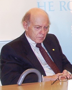 Irwin Rose vuonna 2004.