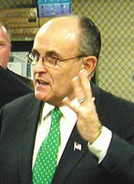Поранешен градоначалник на Њујорк Руди Џулијани, од Њујорк (се повлекол на 30 јануари 2008)