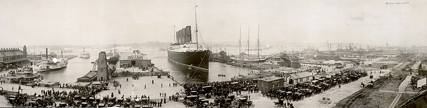 The RMS Lusitania arriving in New York in 1907.