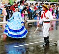 Người dân nhảy múa trên đường phố bang Rio Grande do Sul