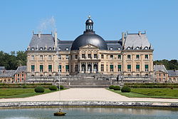 палац Во-ле-Віконт, фасад на парк бароко