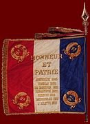 Drapeau du 9e régiment d'infanterie puis du 9e régiment de chasseurs parachutistes (Pamiers, France) verso.