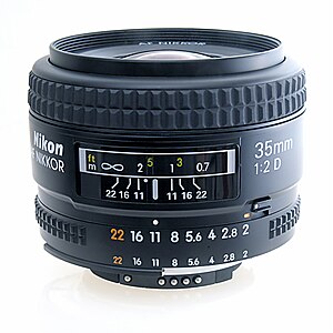 Nikkor 35mm f/2 AF-D lens at Depth of field, by MarkSweep