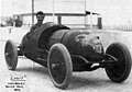 Louis Chevrolet lái Buick Bug ở Vanderbilt Cup đời 1910