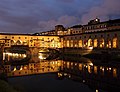 9. A Ponte Vecchio (Öreg híd) az olaszországi Firenze belvárosában, az Arno folyón átvezető, egykor mészárosok, ma aranyművesek, műkereskedők és ajándéktárgyárusok boltjaival beépített középkori híd (javítás)/(csere)