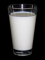 كأس من الحليب