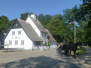 Peter Lieps Hus med kapervogn på vej til Dyrehavsbakken.