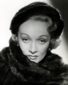 Marlene Dietrich, actriță și cântăreață germană