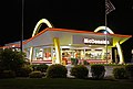 Arcos Dorados de McDonald's. Conocido por ser el tercer McDonald's y, en la actualidad, el más antiguo en activo.