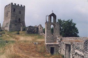 Castle at Raviscanina: redoubt of the rebel Andrew of Rupecanina