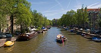 夏のアムステルダムの運河 作者：Diliff