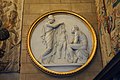 Prometheus und Minerva erschaffen den Menschen. Marmorrelief von Bertel Thorvaldsen nach dem Original von 1807/1808. Hearst Castle, San Simeon (Kalifornien)