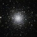 NGC 7006 na snímku z Hubbleova vesmírného dalekohledu.