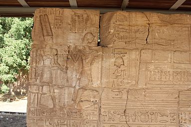 The temple of Aksha:The Pharao worshipping Amun