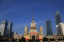Shanghais udstillingscenter, et eksempel på sovjetisk neoklassisk arkitektur i Shanghai.