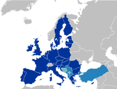 Euroopa Liidu kandidaatriikideks on Albaania, Türgi, Põhja-Makedoonia, Montenegro, Serbia ja Island. Euroopa Liiduga liitumine on aktuaalne ka Bosnias ja Hertsegoviinas ning Kosovos