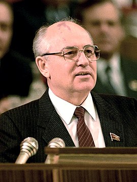 גורבצ'וב נואם ב-1987.