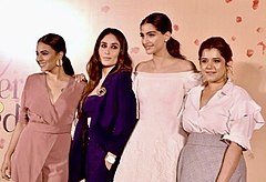 Kareena Kapoor, Sonam K Ahuja, Swara Bhaskar and Shikha Talsania posing together