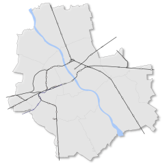 Mapa konturowa Warszawy, na dole nieco na lewo znajduje się punkt z opisem „Warszawa Lotnisko Chopina”