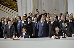 Nixon és Brezsnyev a megállapodás aláírása közben
