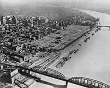 Aerial photograph of the St. Louis riverfront