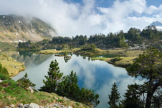 Lac du Milieu de Bastan Hautes Pyrénées 02 BLS.JPG