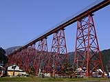 鋼製トレッスル橋のJR山陰本線余部橋梁。2010年7月16日供用終了。