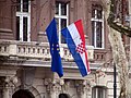 Zastave Republike Hrvatske i Europske unije.