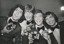 Les Charlots (Zľava: Jean-Guy Fechner, Gérard Filippelli, Jean Sarrus, Gérard Rinaldi) na festivale v Sanremo 1974.