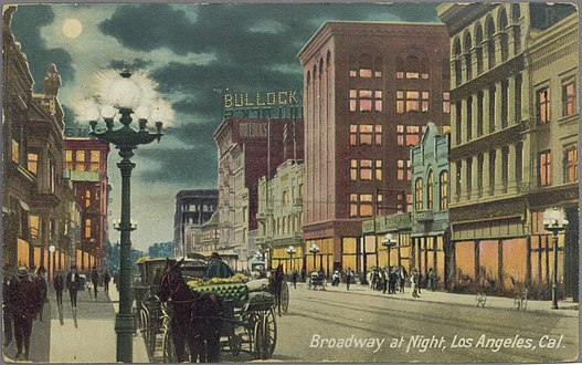W. side of Broadway between 6th and 7th c.1907–9. Bullock's at left, before it had expanded northward (to the right)
