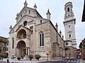 Катедралата Санта Марија Асунта (или Санта Марија Матриколаре) во Верона, Италија