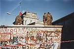 Die Mauer - Berlinmuren den 16 november 1989, sju dagar efter dess fall.