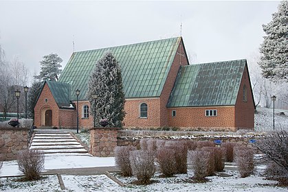 2012 års vinnarbild: Hallstaviks kyrka skapad av ArildV. Röstsidan med alla kandidater.