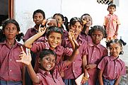 Kisiskolások Indiában