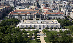 Aerial view of National Museum of American History.jpg