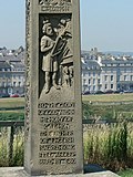 Ce monument à la mémoire de Cædmon a été érigé dans le cimetière de l’église Sainte-Marie à Whitby en 1898.