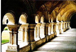 Claustro de la abadía de Fontenay