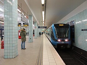 A C20 train on line 17 at Hötorget station