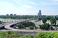 Most SNP s reštauráciou „UFO“, pohľad z ľavého brehu Dunaja