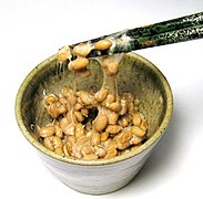 Nattō being stirred with chopsticks