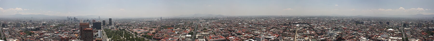 Panorama van Mexico-Stad vanaf de Torre Latinoamericana, mei 2014