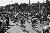 Peloton at the start of the 1962 Tour de France