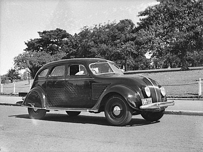 Chrysler Airflow, proiectat de Carl Breer (1934)
