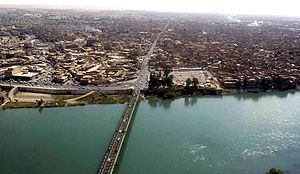 Pogled na Mosul s rijeke Tigris