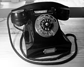 Ericsson DBH 1001 (c. 1931), the first combined telephone made with a Bakelite housing and handset