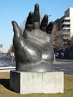 The Hand, Madrid