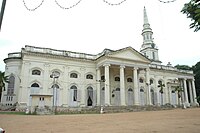 Church of South India Cathedral of St. George, Chennai is an example of the Neoclassical style .[161]