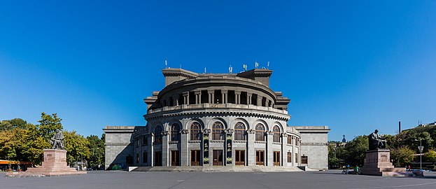 Јерменска опера