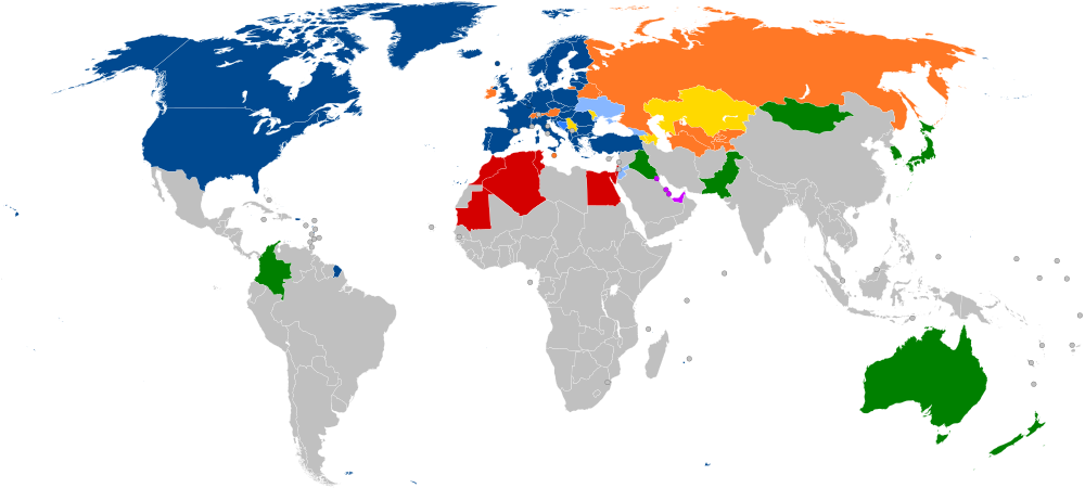 แผนที่โลกแสดงประเทศในสีต่าง ๆ แบ่งตามความสัมพันธ์กับเนโท