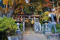 健命寺隣の湯澤神社